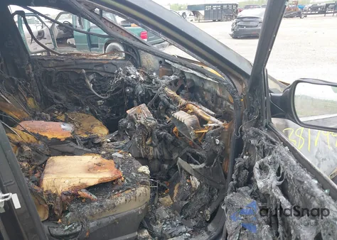 2018 Hyundai Santa Fe Sport 2.4L from USA, damaged, VIN 5XYZT3LBXJG565302